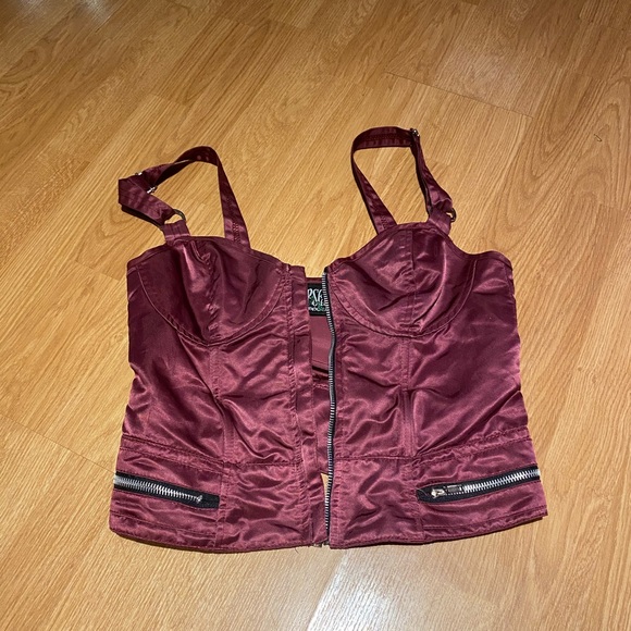 Lip service corset with hidden zipper and exposed zipper details - Picture 3 of 7